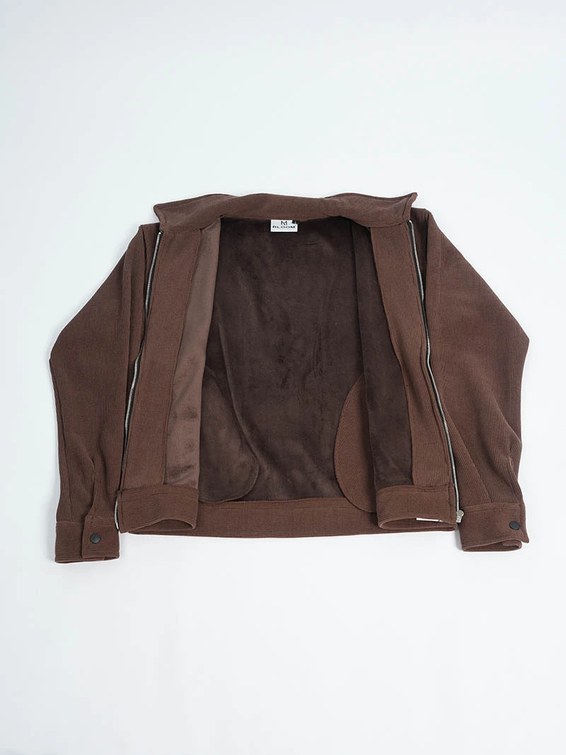 Jacket De Luxe En Daim Piqué --- Élégance, caractère & confort.