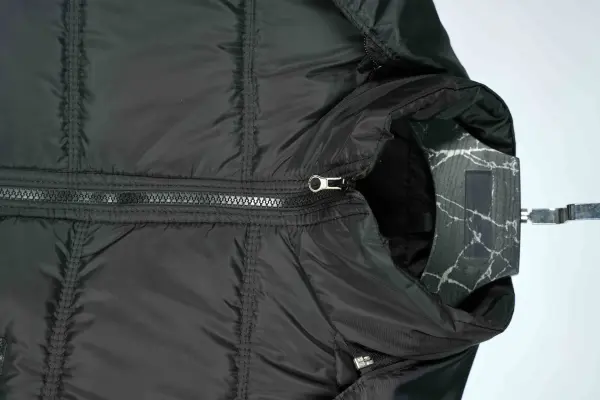 Doudoune Prada Sans Manches Homme Ref: DSM-901 (Capuche Amovible)