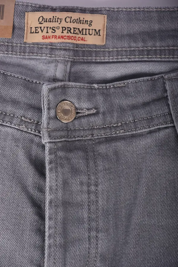 Jean Levi's Coupe Normal  Ref-LVG7717 ( Gris clair )