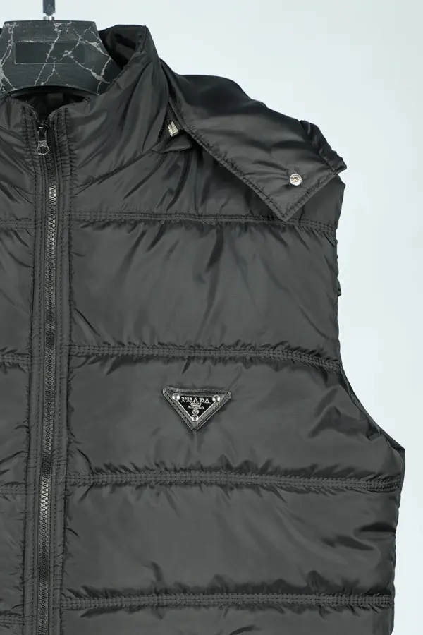 Doudoune Prada Sans Manches Homme Ref: DSM-901 (Capuche Amovible)