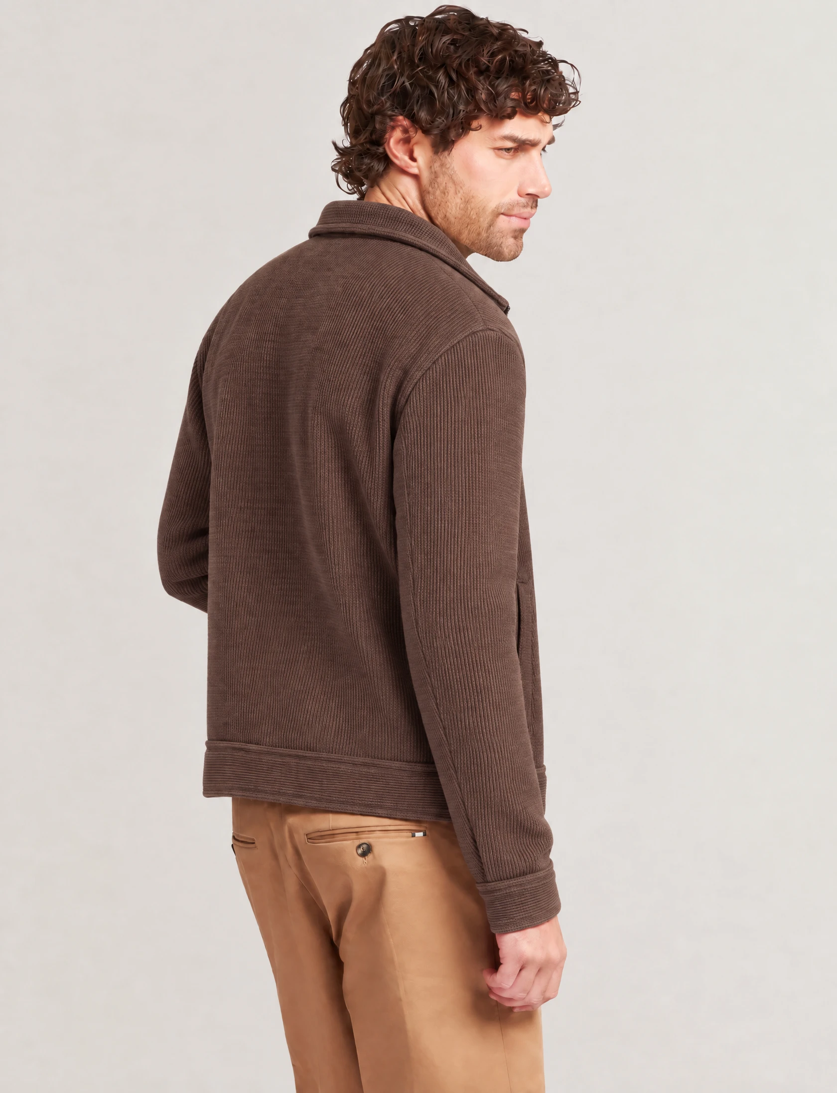 Jacket De Luxe En Daim Piqué --- Élégance, caractère & confort.