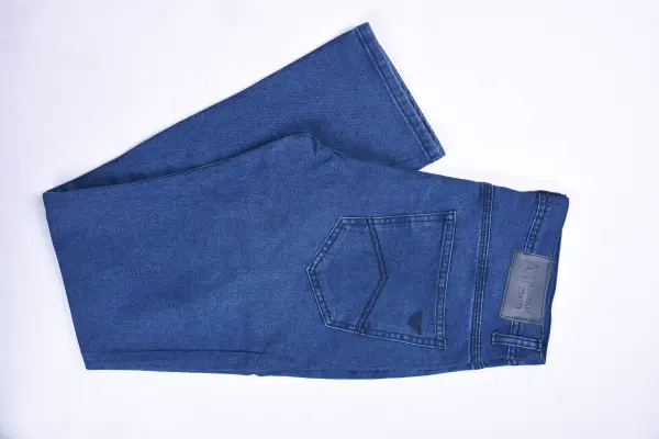 Pack Jeans 3 Couleurs Variées  450 dhs Ref-PDC012